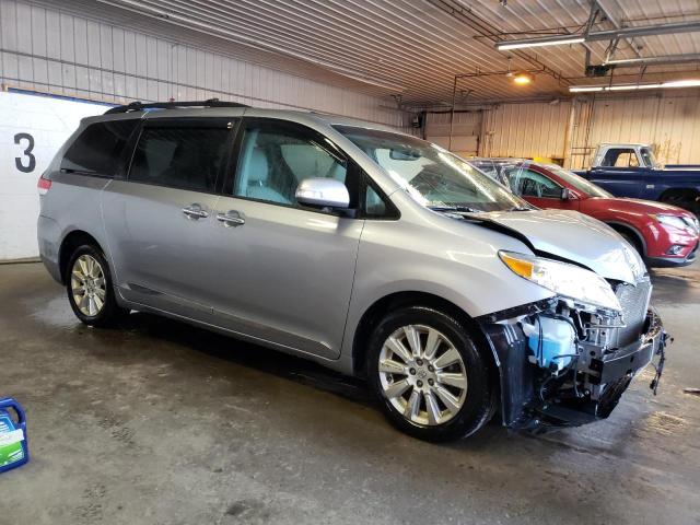 Photo 3 VIN: 5TDDK3DC8DS056336 - TOYOTA SIENNA XLE 