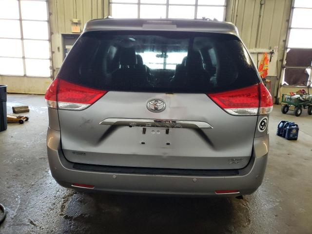 Photo 5 VIN: 5TDDK3DC8DS056336 - TOYOTA SIENNA XLE 