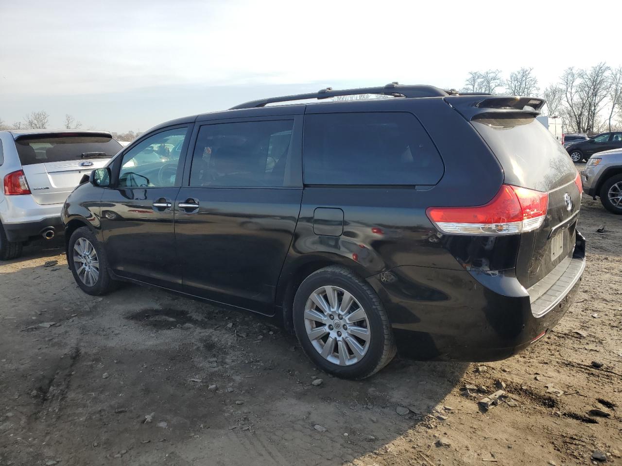 Photo 1 VIN: 5TDDK3DC8DS056871 - TOYOTA SIENNA 