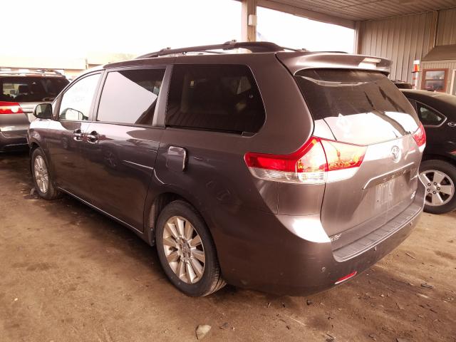 Photo 2 VIN: 5TDDK3DC8ES076863 - TOYOTA SIENNA XLE 