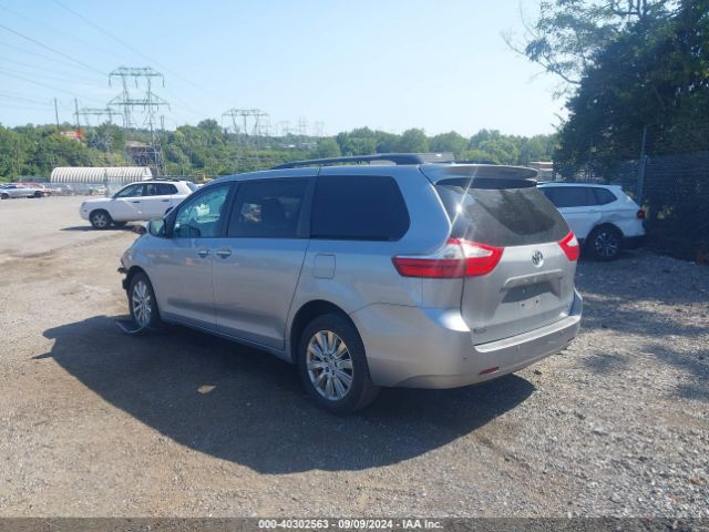 Photo 2 VIN: 5TDDK3DC8FS125531 - TOYOTA SIENNA 