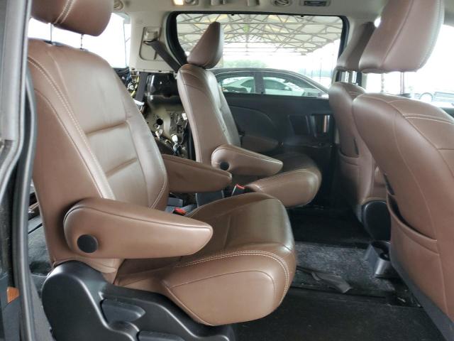 Photo 10 VIN: 5TDDK3DC8GS137289 - TOYOTA SIENNA XLE 