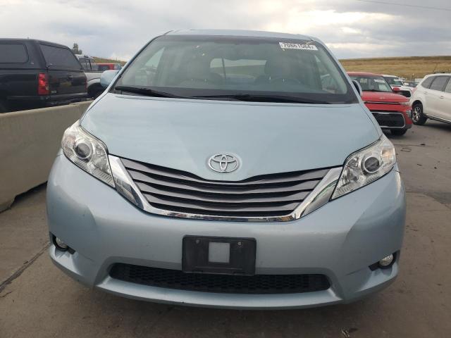 Photo 4 VIN: 5TDDK3DC8GS140368 - TOYOTA SIENNA XLE 