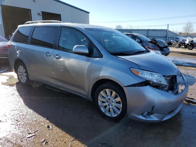 Photo 3 VIN: 5TDDK3DC8GS145683 - TOYOTA SIENNA XLE 