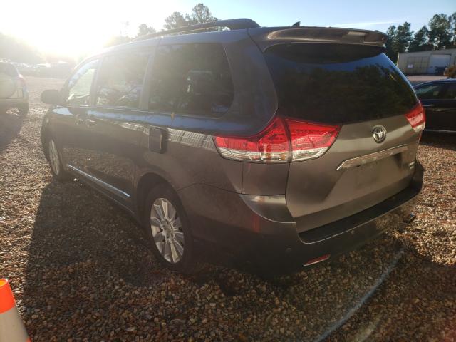 Photo 2 VIN: 5TDDK3DC9BS010494 - TOYOTA SIENNA XLE 