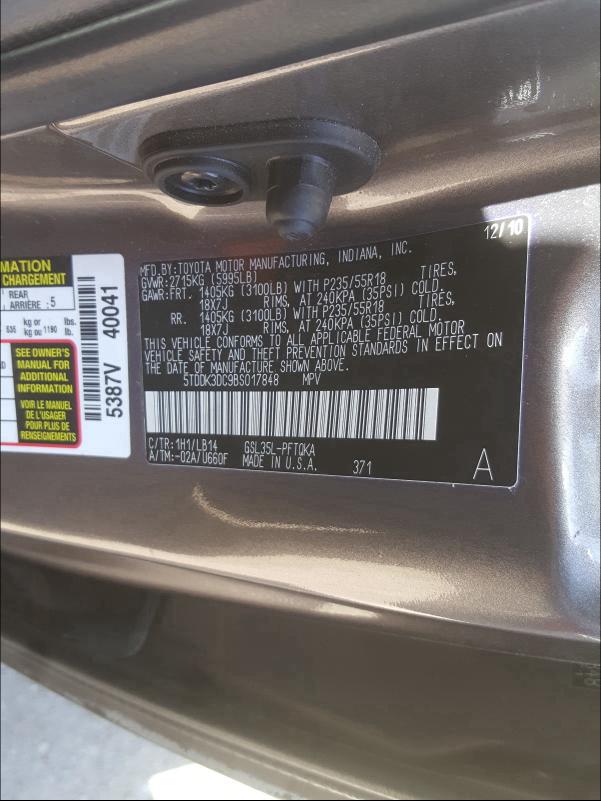 Photo 9 VIN: 5TDDK3DC9BS017848 - TOYOTA SIENNA XLE 