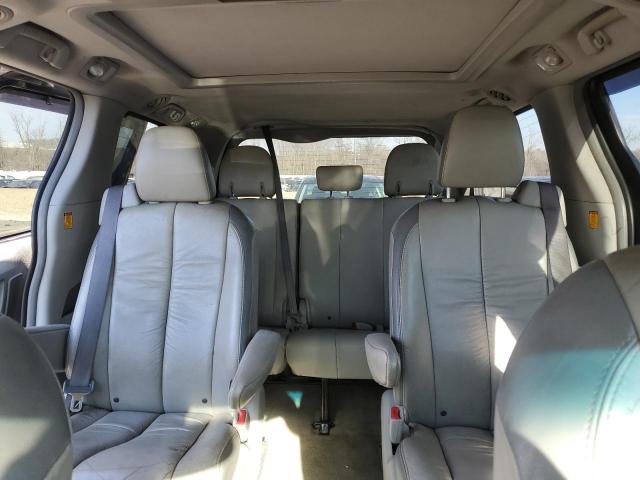 Photo 9 VIN: 5TDDK3DC9BS026498 - TOYOTA SIENNA XLE 