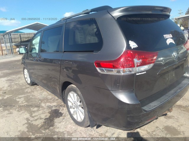 Photo 2 VIN: 5TDDK3DC9BS027831 - TOYOTA SIENNA 