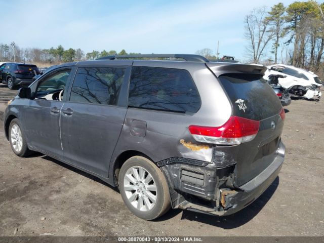 Photo 5 VIN: 5TDDK3DC9CS035655 - TOYOTA SIENNA 