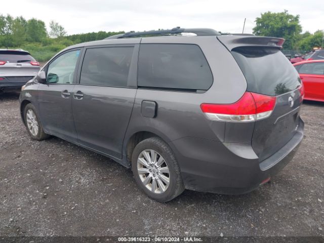 Photo 2 VIN: 5TDDK3DC9CS036952 - TOYOTA SIENNA 