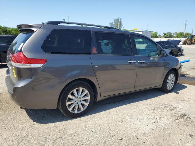 Photo 2 VIN: 5TDDK3DC9CS038118 - TOYOTA SIENNA XLE 