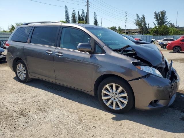 Photo 3 VIN: 5TDDK3DC9CS038118 - TOYOTA SIENNA XLE 