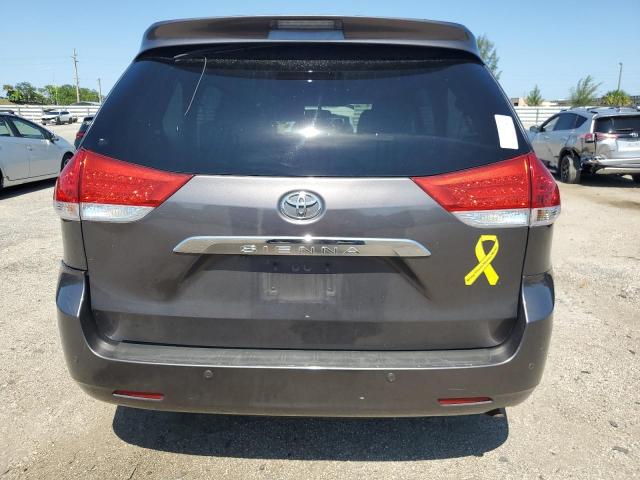 Photo 5 VIN: 5TDDK3DC9CS038118 - TOYOTA SIENNA XLE 