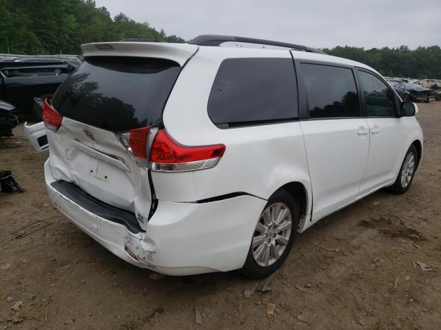 Photo 3 VIN: 5TDDK3DC9CS043609 - TOYOTA SIENNA XLE 