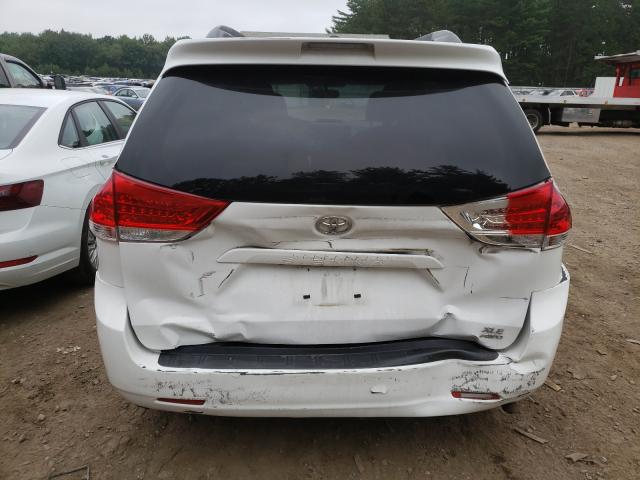 Photo 8 VIN: 5TDDK3DC9CS043609 - TOYOTA SIENNA XLE 