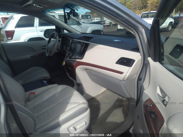 Photo 4 VIN: 5TDDK3DC9DS058760 - TOYOTA SIENNA 