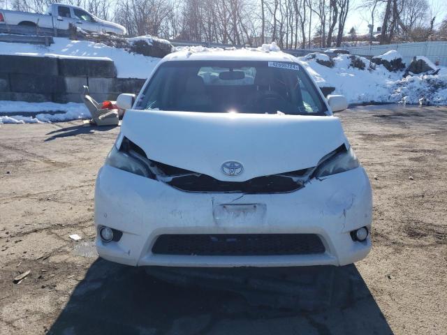 Photo 4 VIN: 5TDDK3DCXBS005532 - TOYOTA SIENNA XLE 