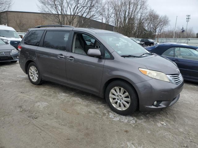 Photo 3 VIN: 5TDDK3DCXBS009824 - TOYOTA SIENNA XLE 