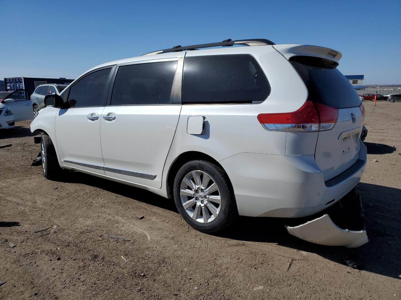 Photo 1 VIN: 5TDDK3DCXBS017681 - TOYOTA SIENNA 