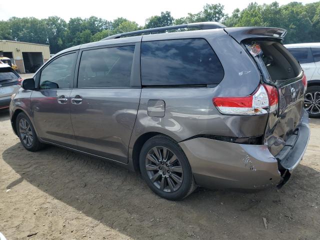 Photo 1 VIN: 5TDDK3DCXBS027790 - TOYOTA SIENNA XLE 