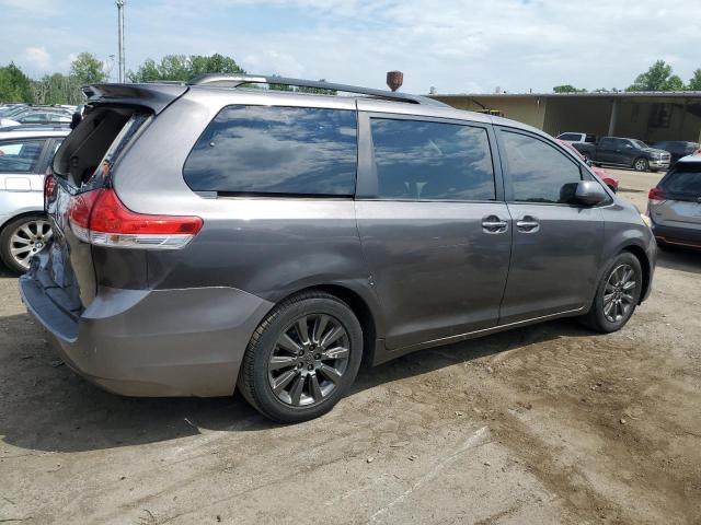 Photo 2 VIN: 5TDDK3DCXBS027790 - TOYOTA SIENNA XLE 