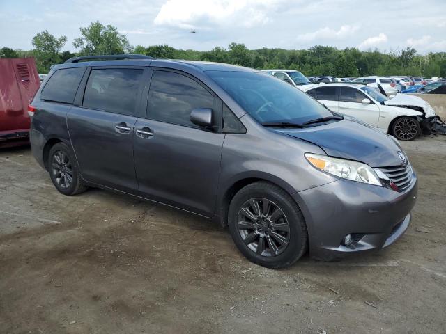 Photo 3 VIN: 5TDDK3DCXBS027790 - TOYOTA SIENNA XLE 