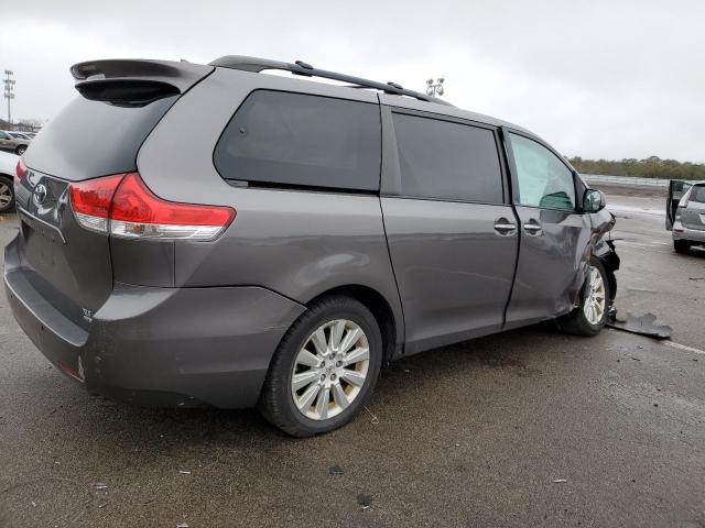 Photo 2 VIN: 5TDDK3DCXCS031324 - TOYOTA SIENNA XLE 