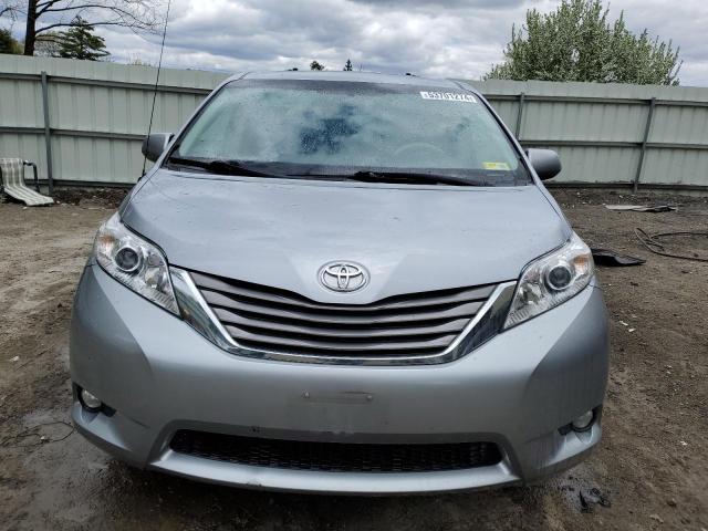 Photo 4 VIN: 5TDDK3DCXCS031937 - TOYOTA SIENNA XLE 