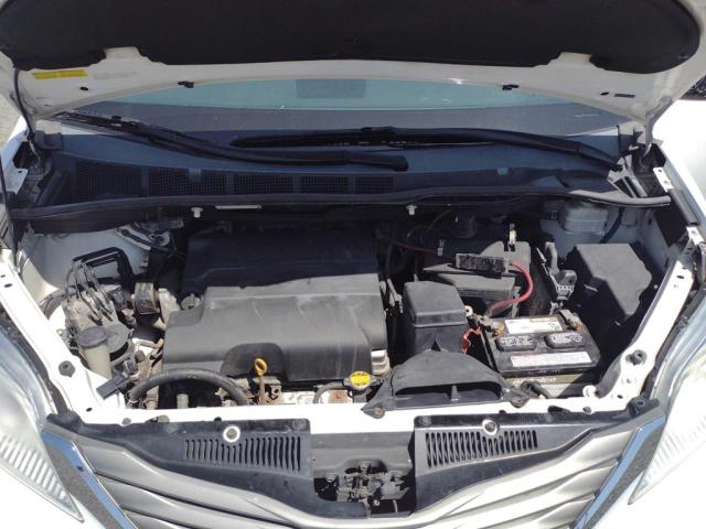 Photo 12 VIN: 5TDDK3DCXCS038497 - TOYOTA SIENNA XLE 