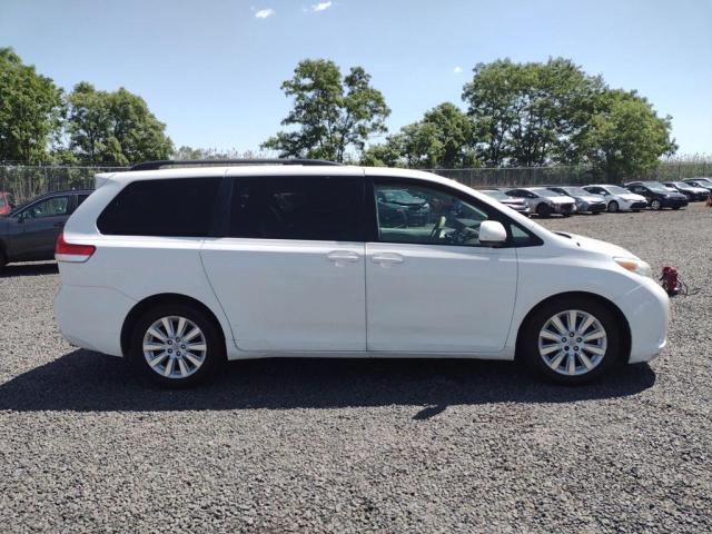 Photo 14 VIN: 5TDDK3DCXCS038497 - TOYOTA SIENNA XLE 