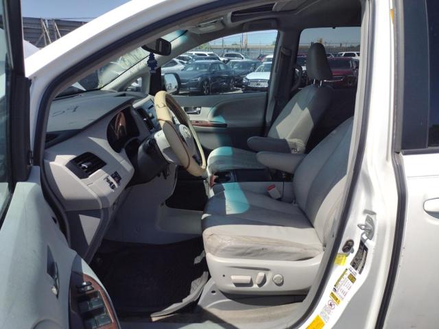 Photo 6 VIN: 5TDDK3DCXCS038497 - TOYOTA SIENNA XLE 