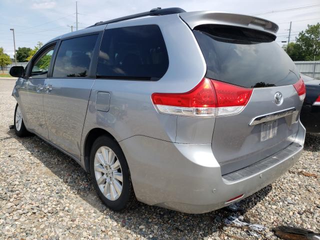 Photo 2 VIN: 5TDDK3DCXCS040993 - TOYOTA SIENNA XLE 