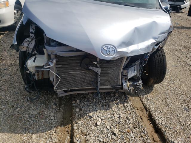 Photo 8 VIN: 5TDDK3DCXCS040993 - TOYOTA SIENNA XLE 