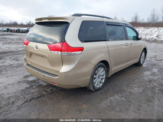 Photo 3 VIN: 5TDDK3DCXCS047040 - TOYOTA SIENNA 