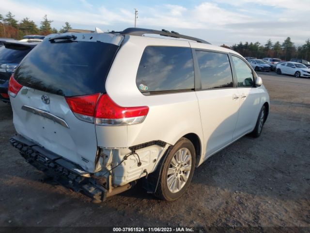 Photo 3 VIN: 5TDDK3DCXCS047894 - TOYOTA SIENNA 