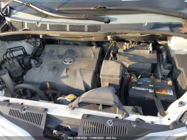 Photo 9 VIN: 5TDDK3DCXCS047894 - TOYOTA SIENNA 