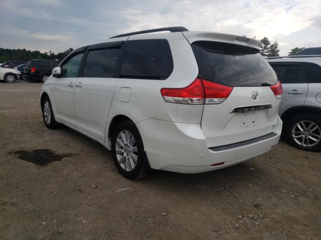 Photo 2 VIN: 5TDDK3DCXDS051431 - TOYOTA SIENNA XLE 