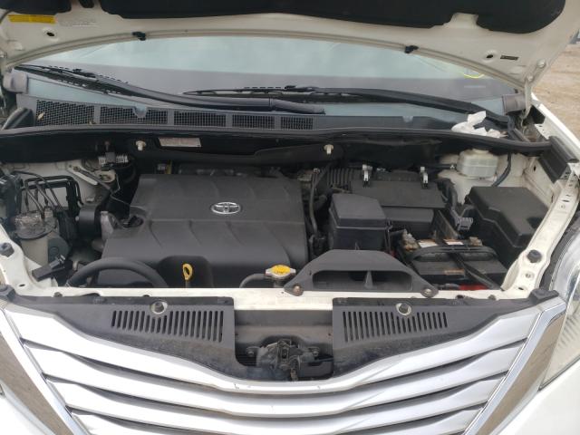 Photo 6 VIN: 5TDDK3DCXDS051431 - TOYOTA SIENNA XLE 