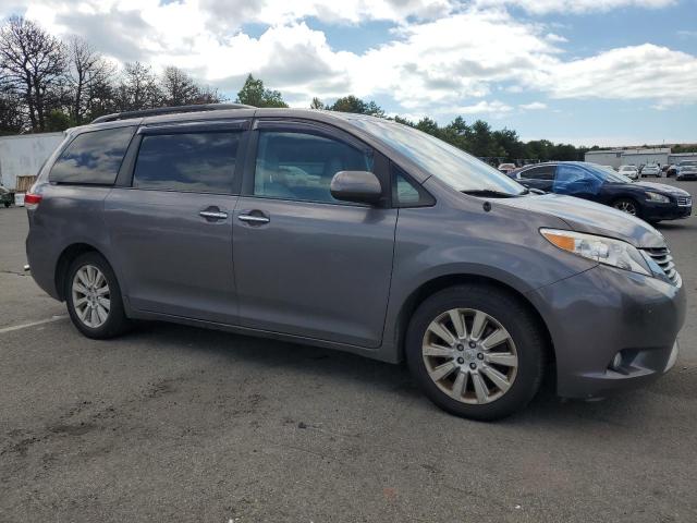 Photo 3 VIN: 5TDDK3DCXDS056208 - TOYOTA SIENNA XLE 