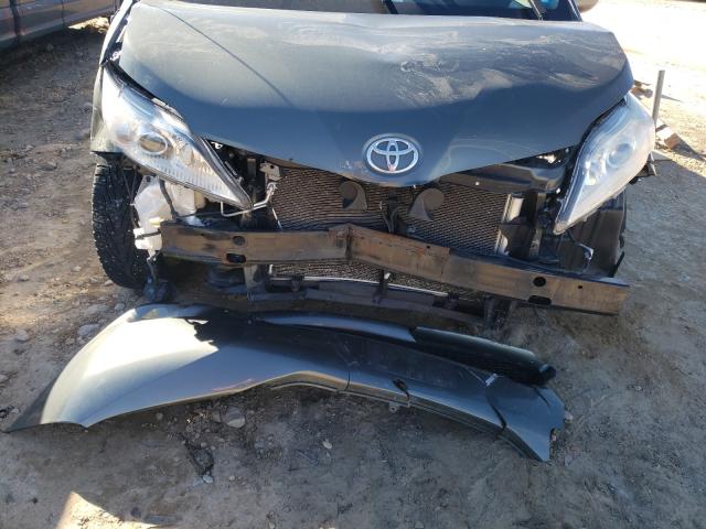 Photo 8 VIN: 5TDDK3DCXDS057049 - TOYOTA SIENNA XLE 