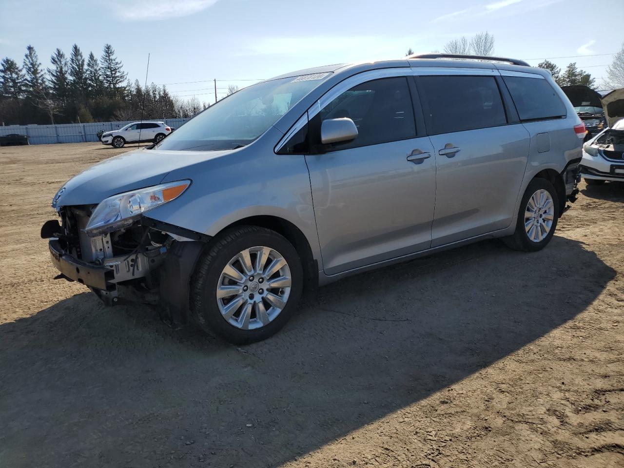 Photo 0 VIN: 5TDDK3DCXES083104 - TOYOTA SIENNA 