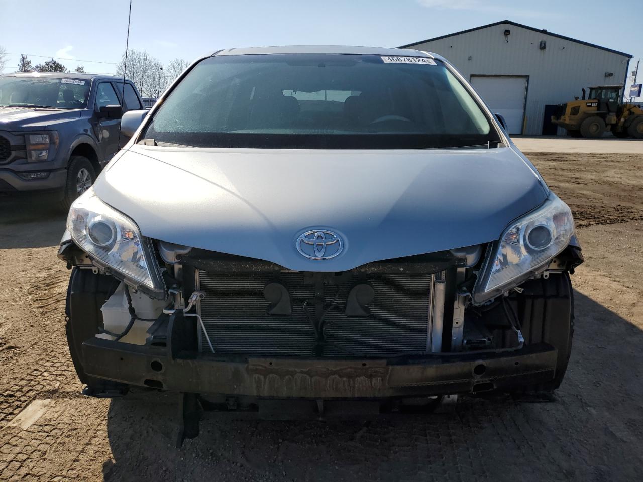 Photo 4 VIN: 5TDDK3DCXES083104 - TOYOTA SIENNA 