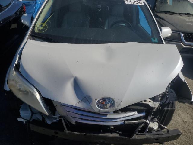 Photo 11 VIN: 5TDDK3DCXES084446 - TOYOTA SIENNA XLE 