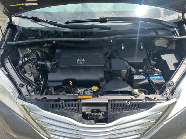 Photo 6 VIN: 5TDDK3DCXES084558 - TOYOTA SIENNA XLE 