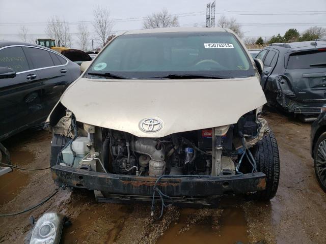 Photo 4 VIN: 5TDDK3DCXES089114 - TOYOTA SIENNA XLE 