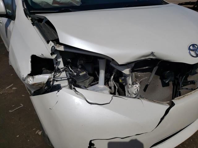 Photo 8 VIN: 5TDDK3DCXES092921 - TOYOTA SIENNA XLE 