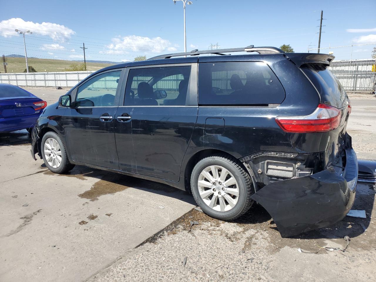 Photo 1 VIN: 5TDDK3DCXFS121867 - TOYOTA SIENNA 