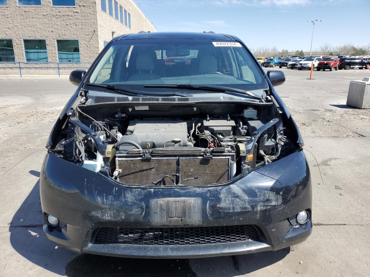 Photo 4 VIN: 5TDDK3DCXFS121867 - TOYOTA SIENNA 