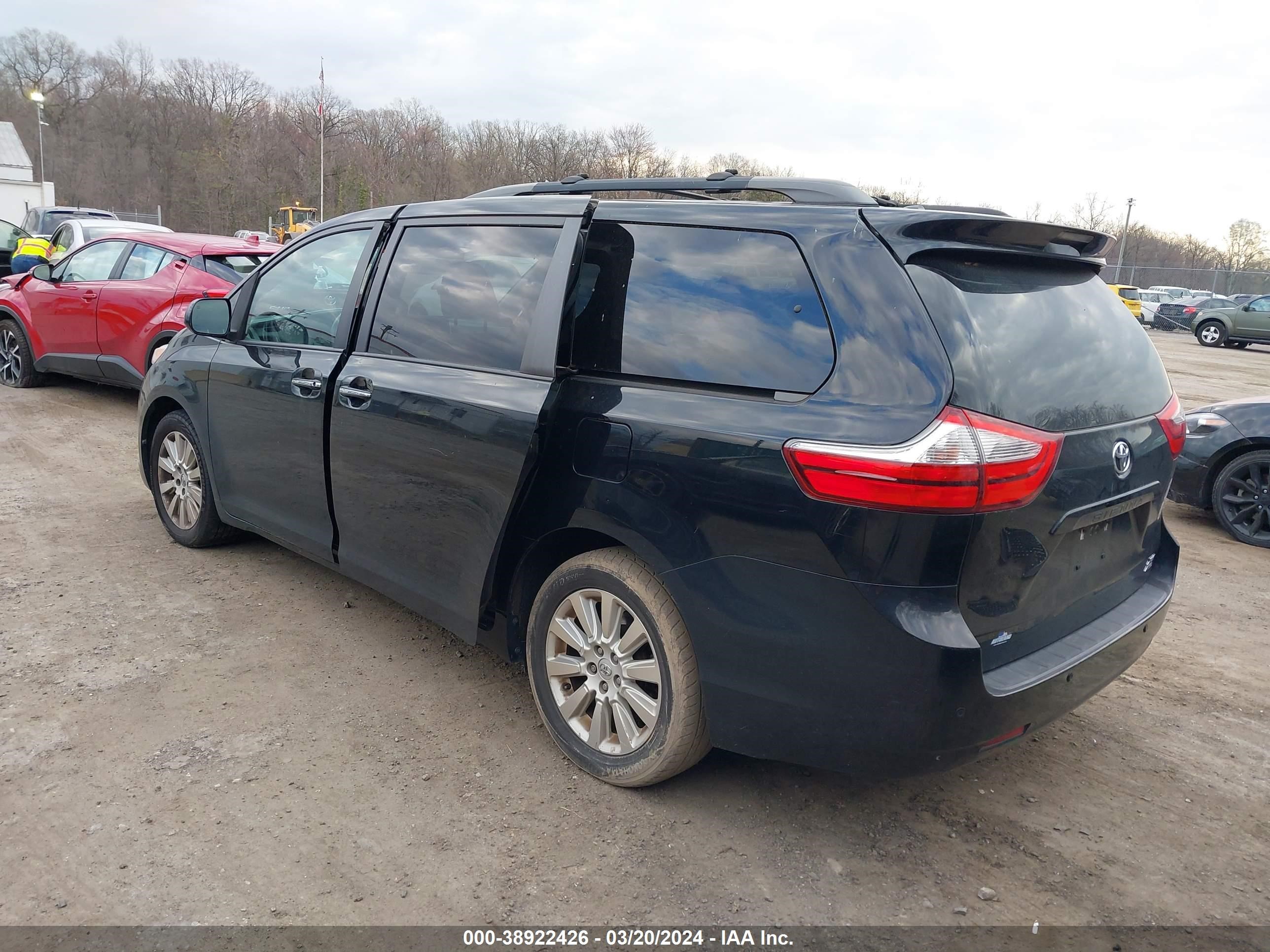 Photo 2 VIN: 5TDDK3DCXFS125336 - TOYOTA SIENNA 