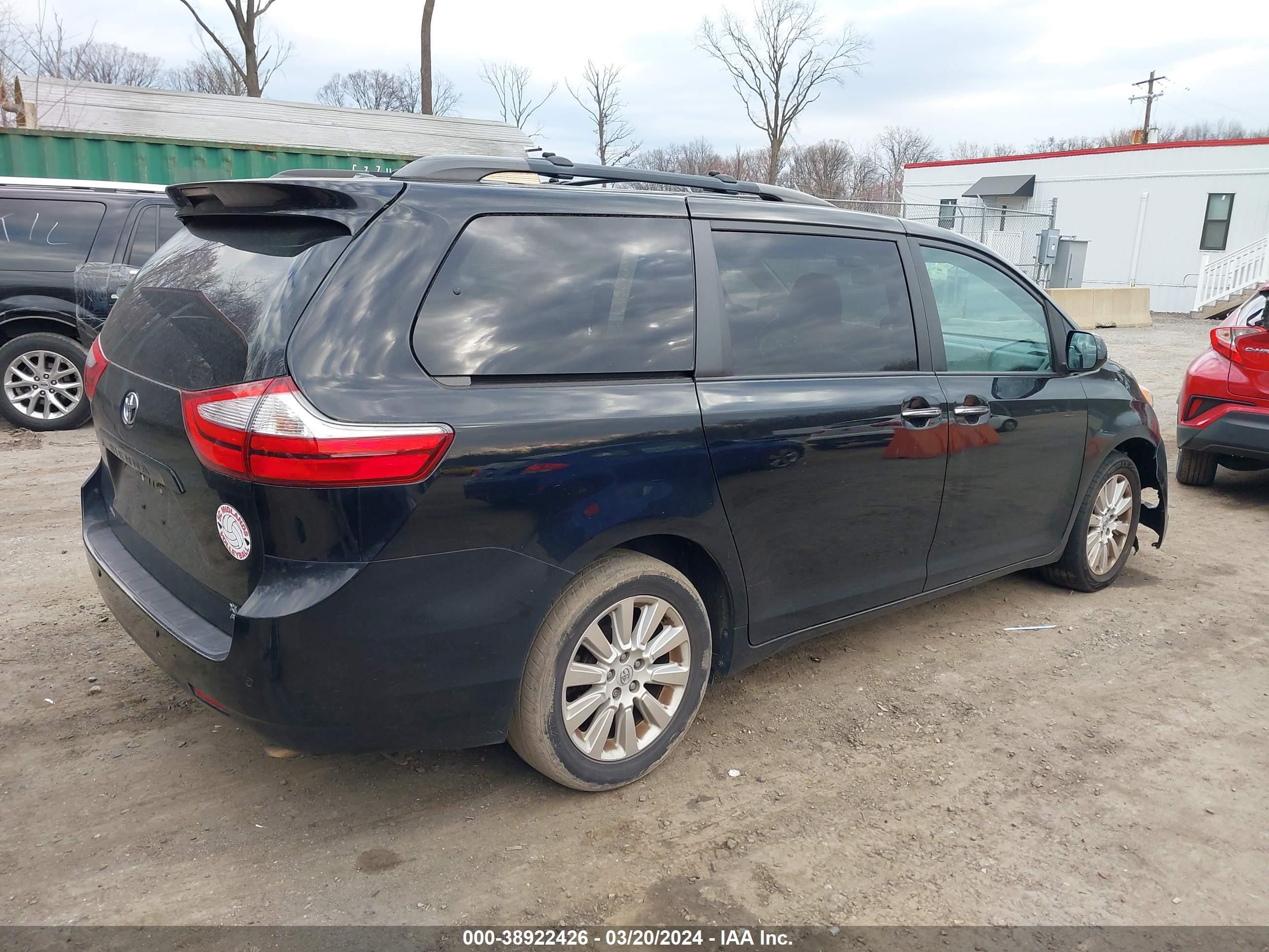 Photo 3 VIN: 5TDDK3DCXFS125336 - TOYOTA SIENNA 